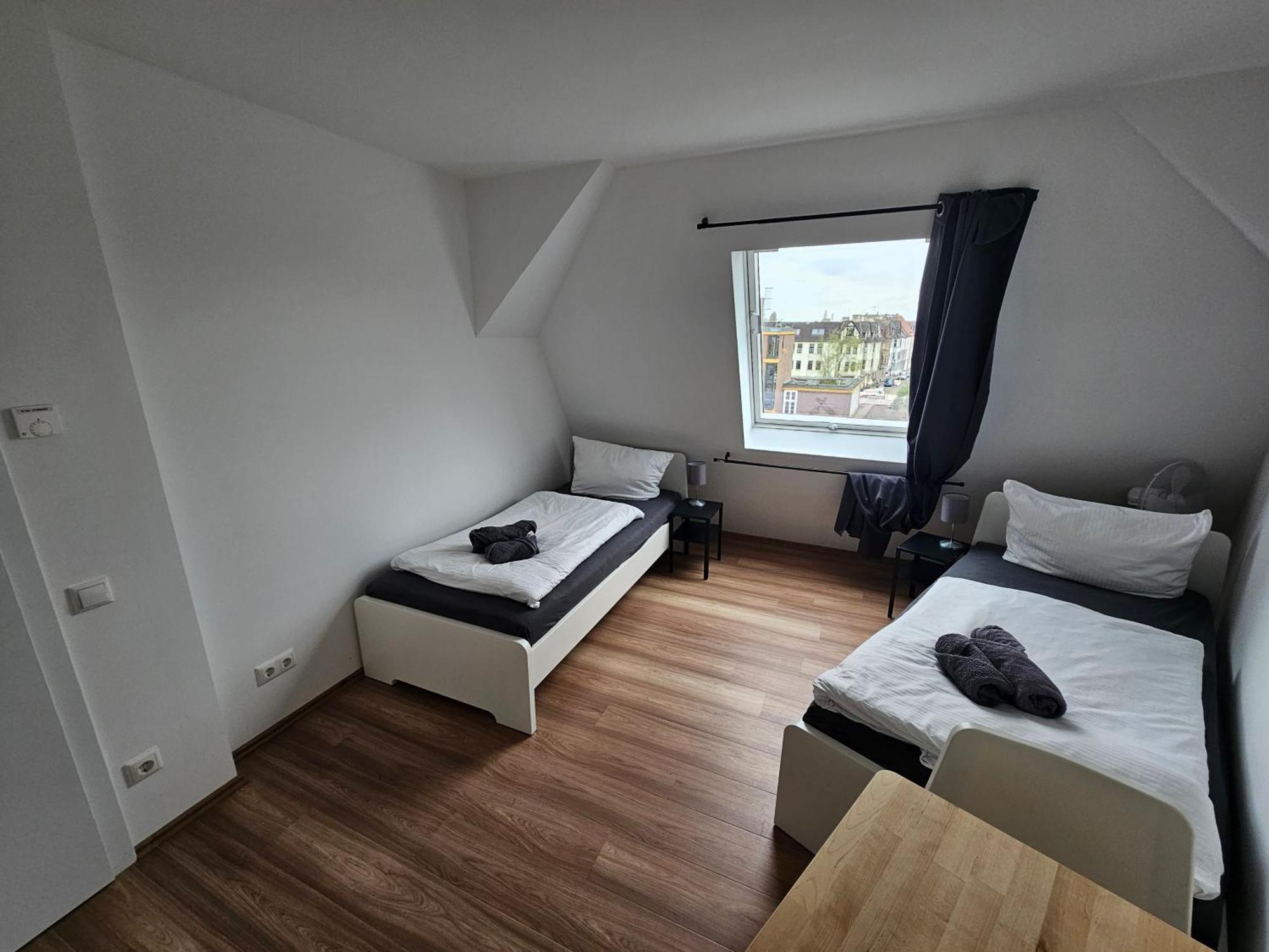 3 Moderne 2-Zimmer-Apartments Mit Wlan & Parkplatz, Perfekt Fuer Familien & Gruppen Magdeburg Bagian luar foto